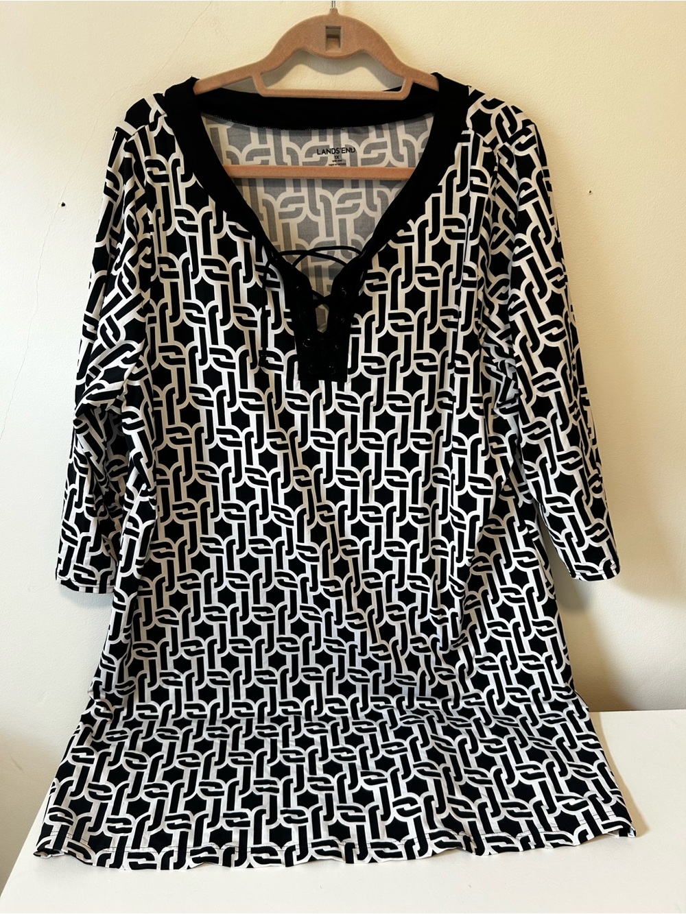Lands' End Black and White Geometric Link-Print Tunic Dress